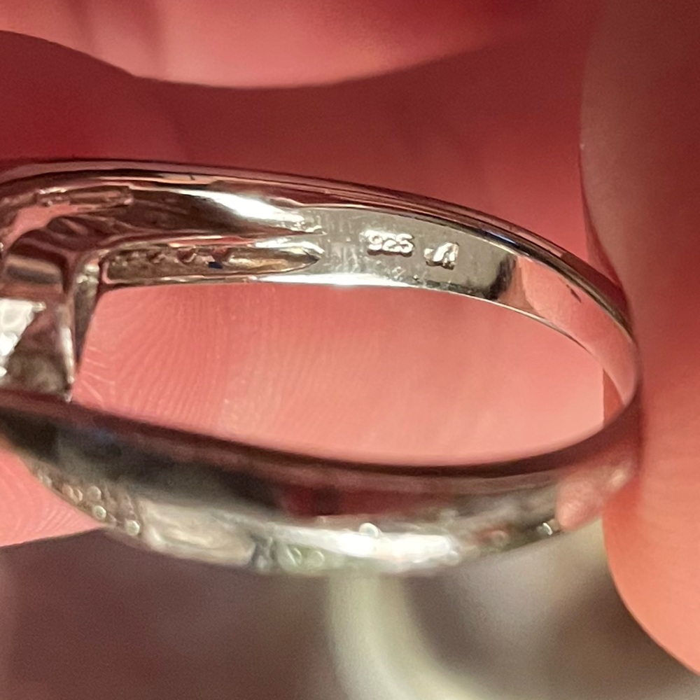 Emerald Ring - Picture 11 of 11